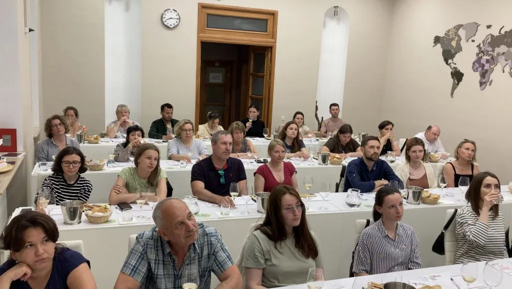 Наши гости на встрече с виноделом