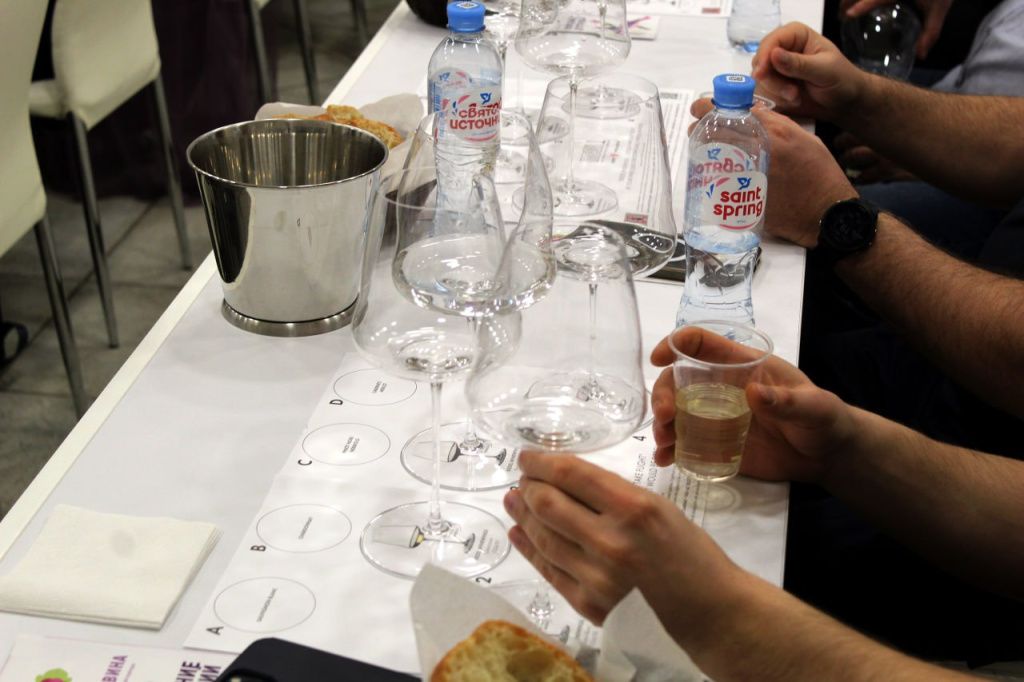 Riedel. Wine Wings